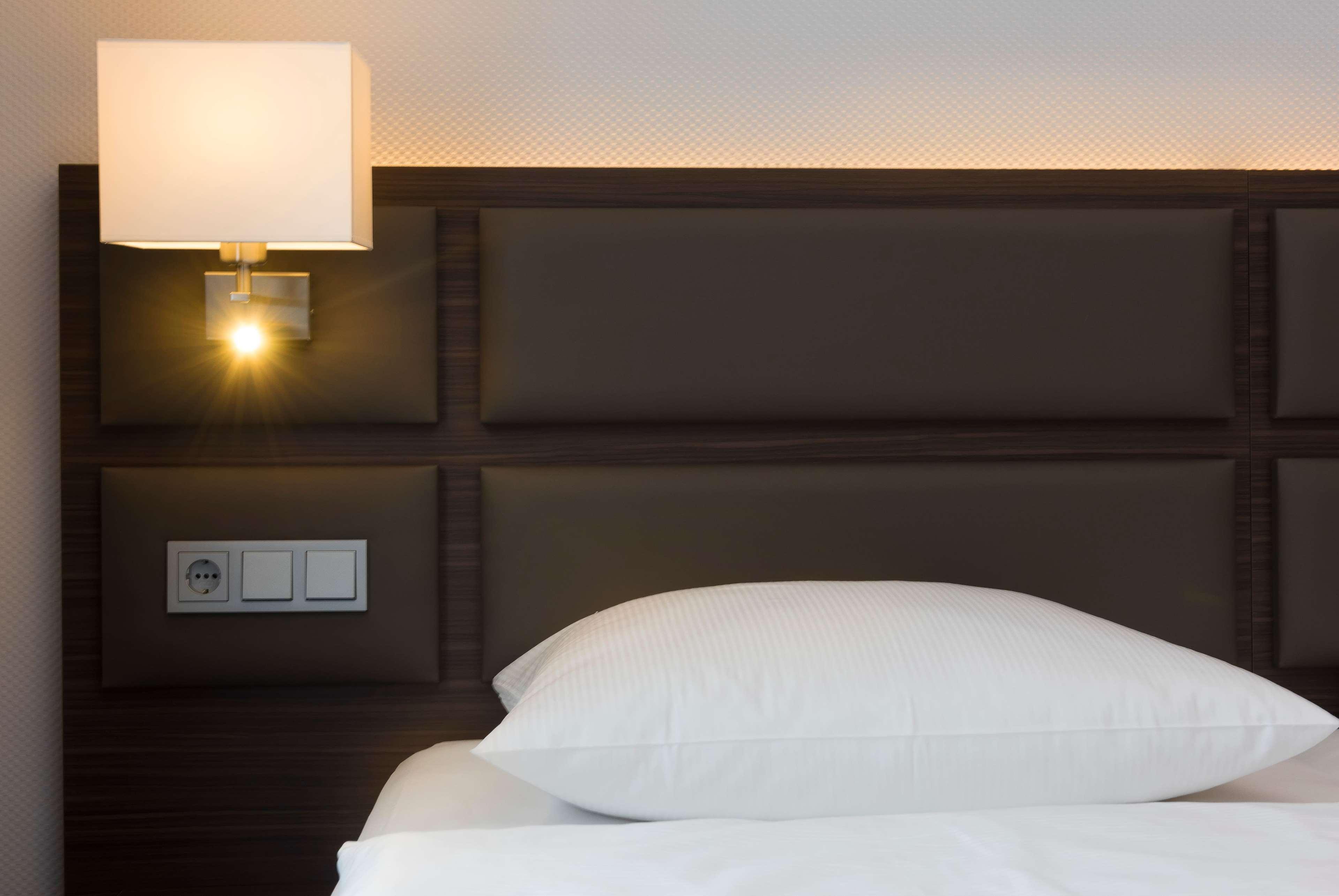 Wyndham Koeln Ξενοδοχείο Δωμάτιο φωτογραφία