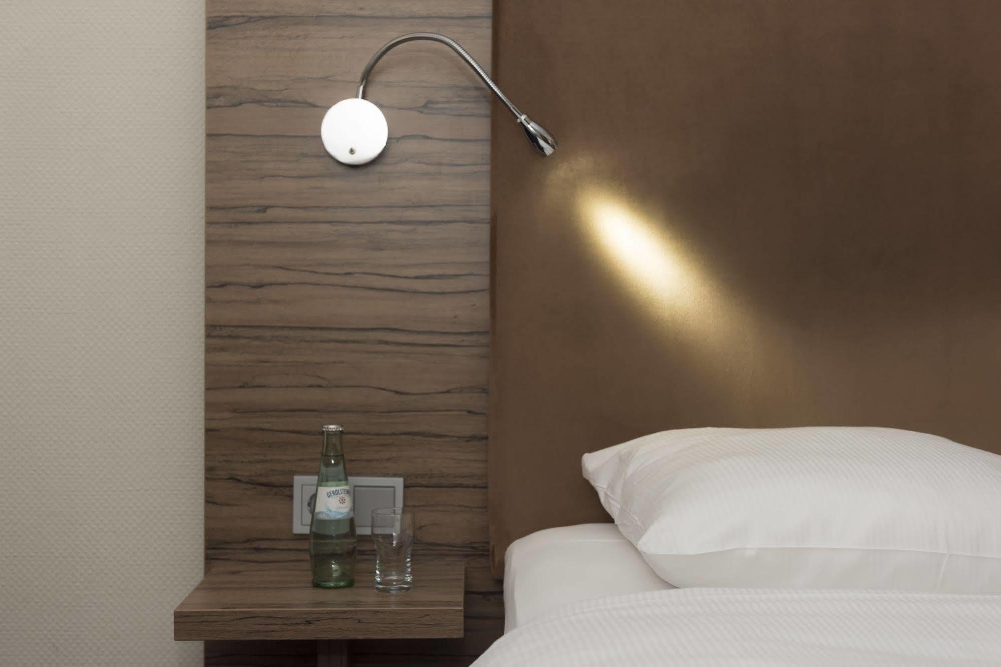Wyndham Koeln Ξενοδοχείο Εξωτερικό φωτογραφία
